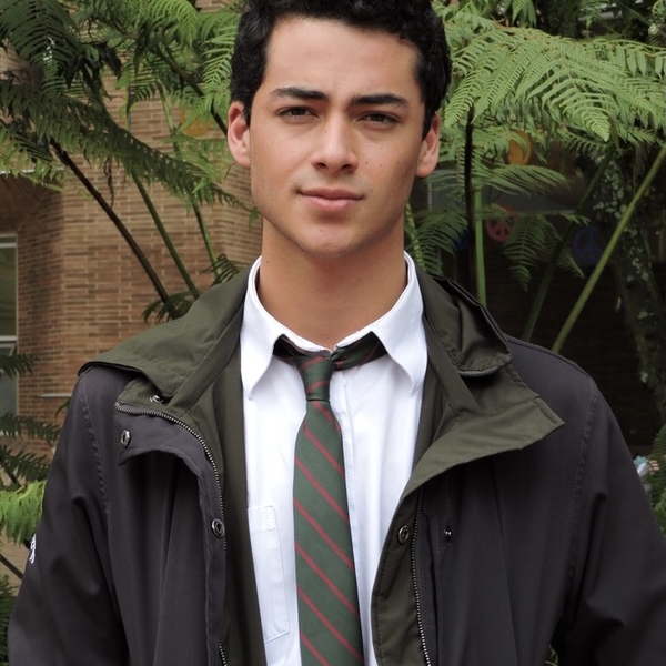 Santiago - Prof spanish - Calgary