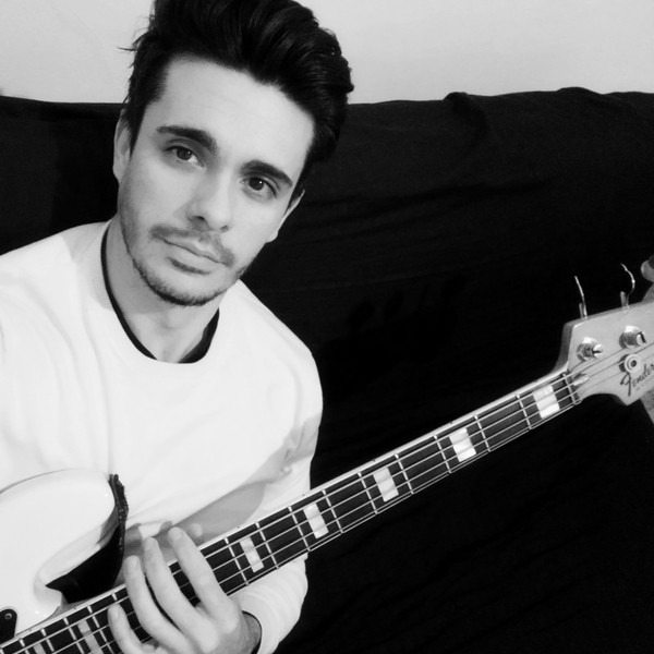Jonathan - Lehrkraft für Bass - Berlin