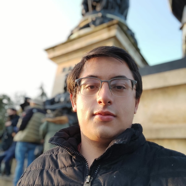 Juan - Profesor de ingeniería - 