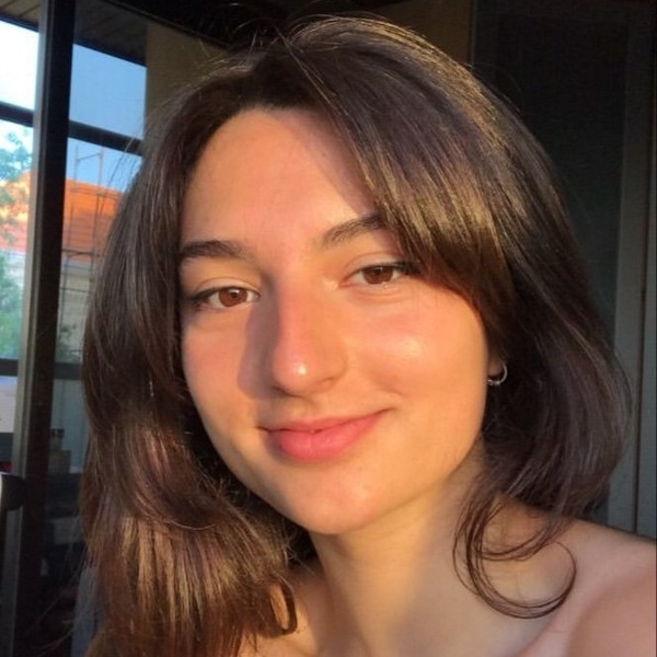 Chloe - Prof d'aide aux devoirs - Besançon