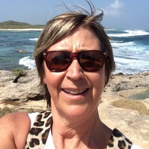 Isabelle - Prof de couture - Sallespisse