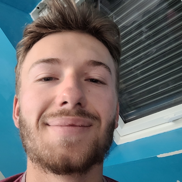 Adrien - Prof de maths - Niffer
