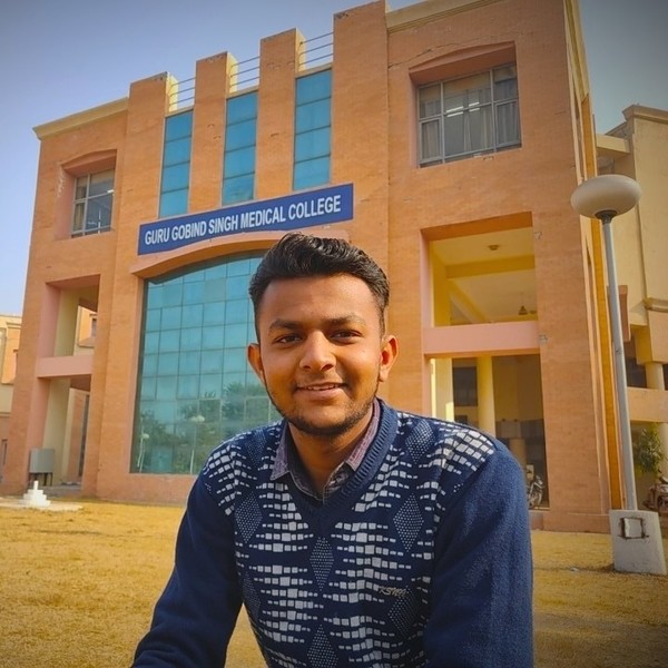 Harsh - Biology teacher - 