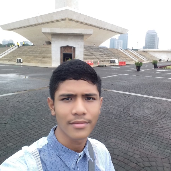 Shahreza - Prof matematika - Makassar