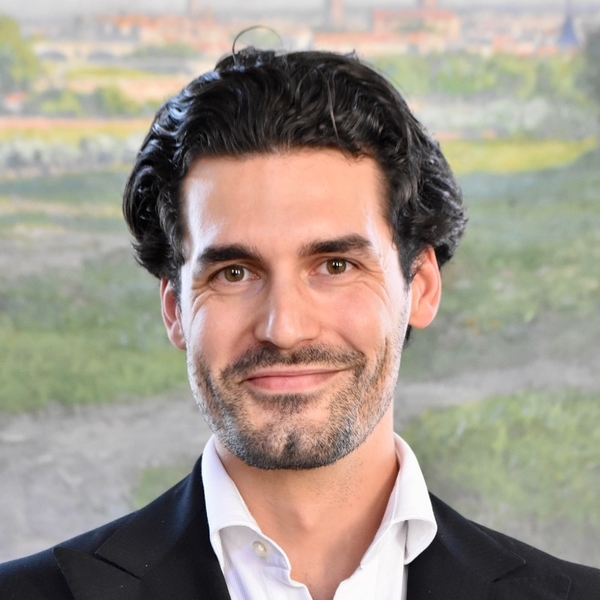 Adrien - Prof de droit - Toulouse