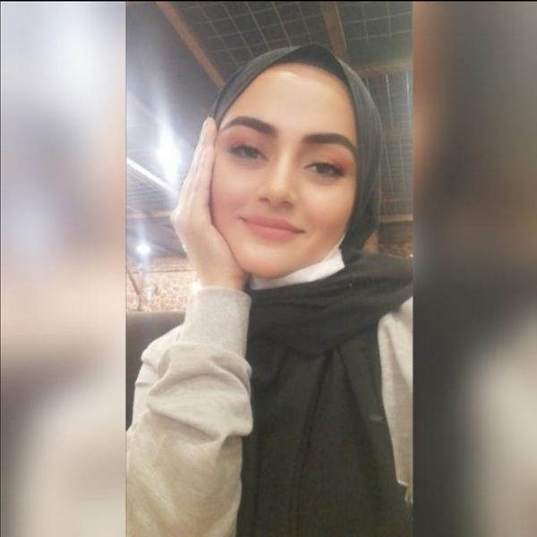 Reyhan - Türkçe öğretmeni - 