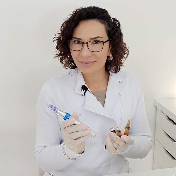 Karla - Prof de estética - Charneca de Caparica