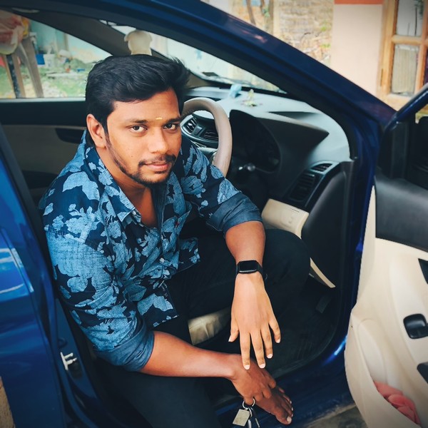 Karthi - Graphic design tutor - Chennai