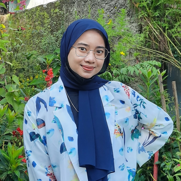 Dhannisa - Prof bahasa inggris - Bandung