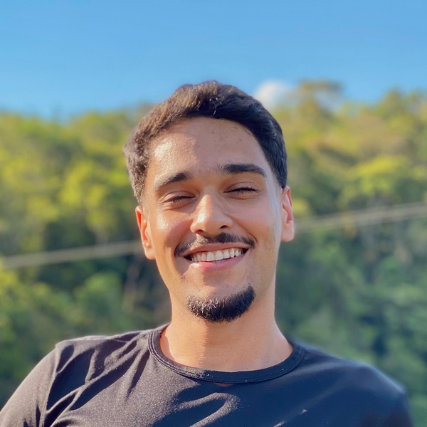 João - Professor de inglês - Porto Alegre