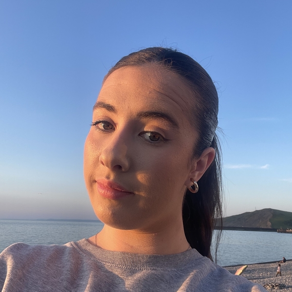 Amy - Welsh tutor - Pontypridd