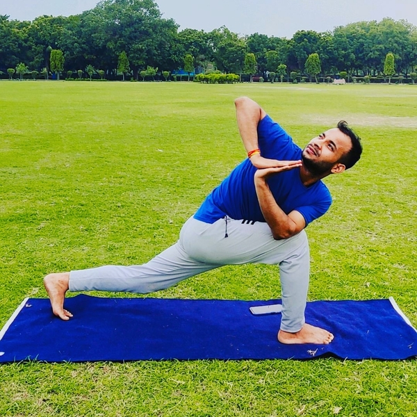 Amrendra - Yoga instructor - Delhi