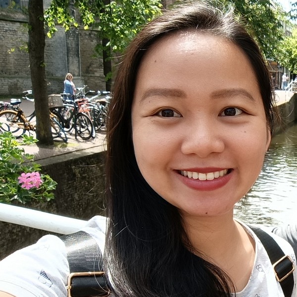 Sonia - Guru akuntansi - Bandung
