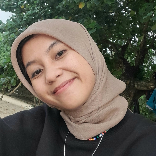 Hinndun Noor - Guru bahasa inggris - Malang