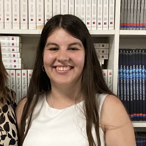 Nicole - Profesor de historia - Región metropolitana