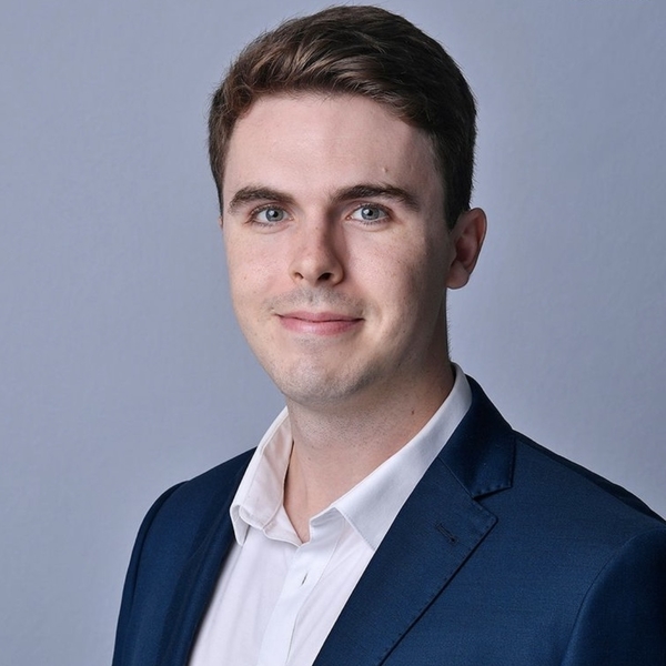 Julien - Prof de philosophie - Versailles