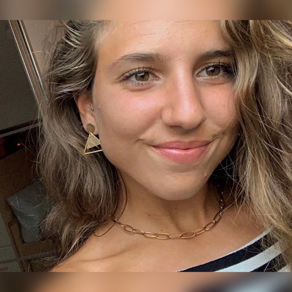 Carlota - Spanish tutor - Ultimo