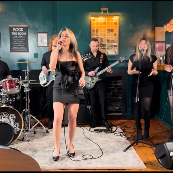 Shabi Singer and vocal coach offers lessons in person and online for