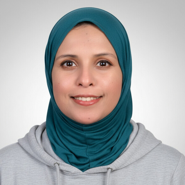 Ghada Maged Ali - MySQL  teacher - Toronto