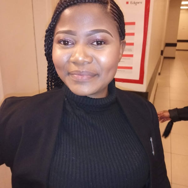 Linah - English tutor - 