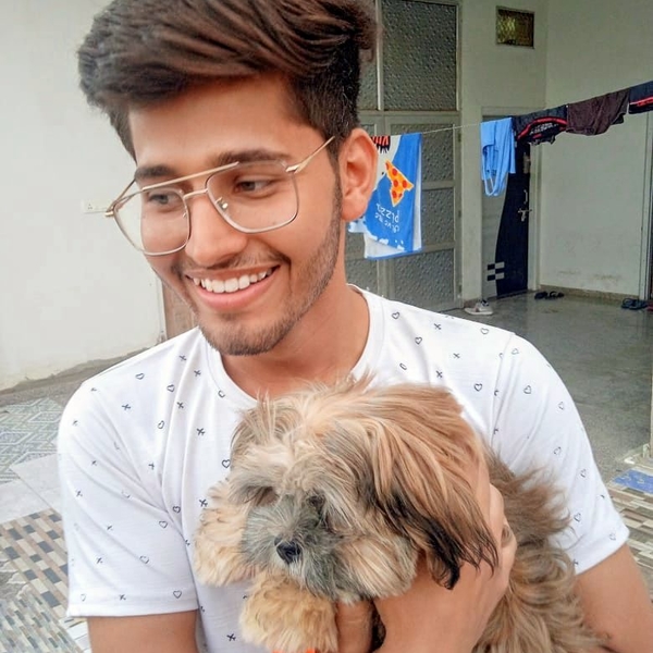 Mohit - Physics tutor - 