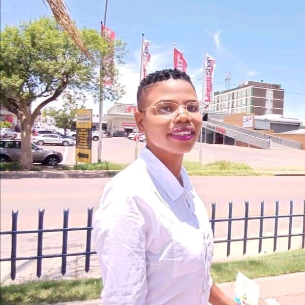 Linda T - Accounting tutor - Pretoria