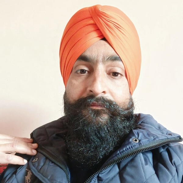 Harcharn - English teacher - Chandigarh