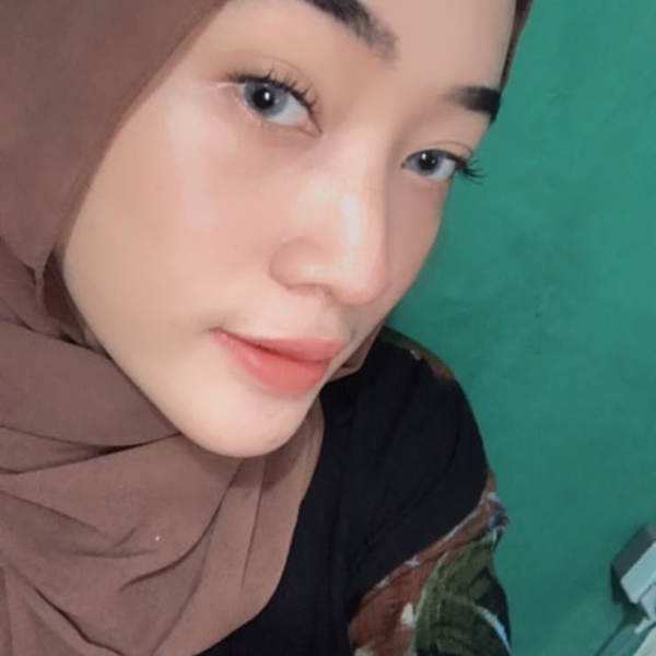 Annisa - Guru merakit komputer - 