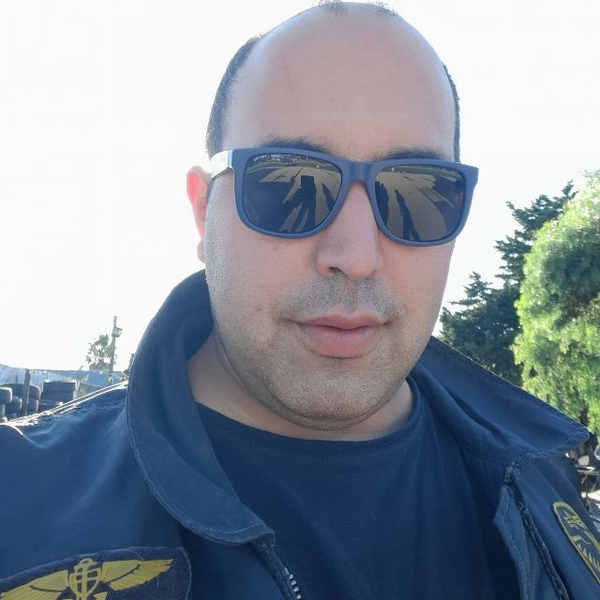 VICTOR - Profesor de matemática - Montevideo