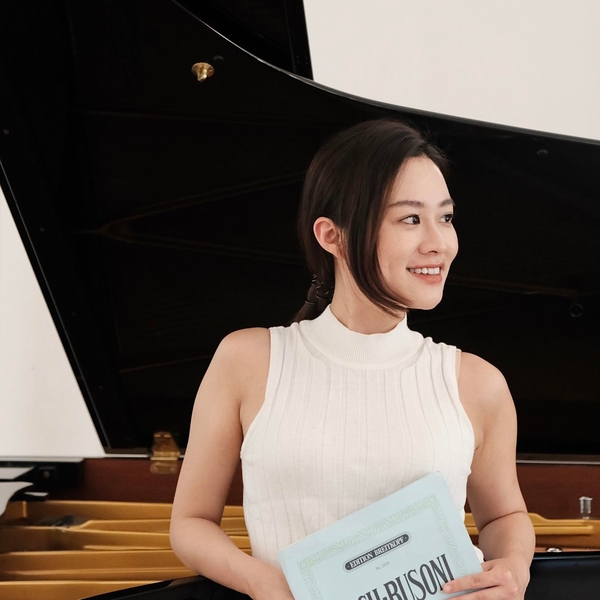 Xi - Klavierlehrer - Essen