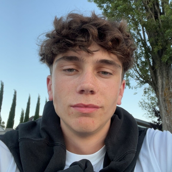 Mathis - Prof de chimie - Saint-Prex