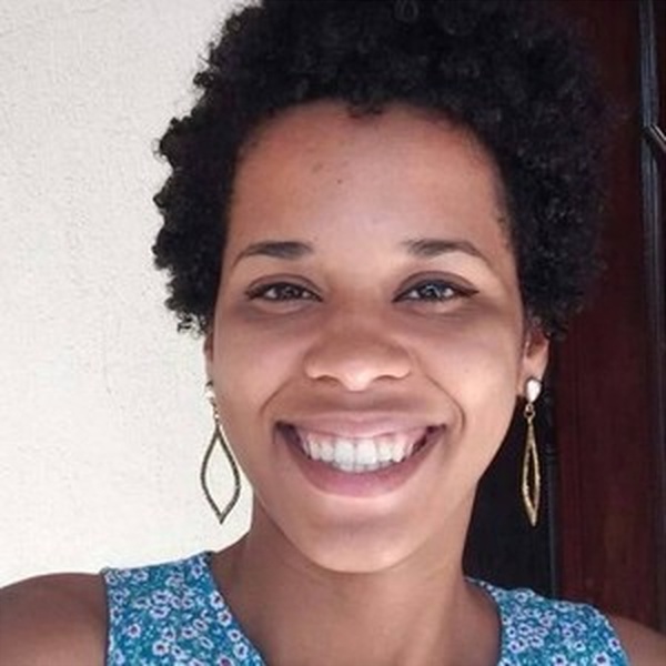 Shirley - Professor de Artes Plásticas - 