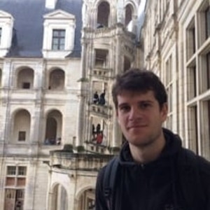 Thésée - Prof d'aide aux devoirs - Douai