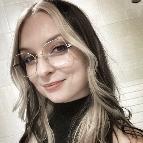 Mélanie - Prof de dessin - Volvic