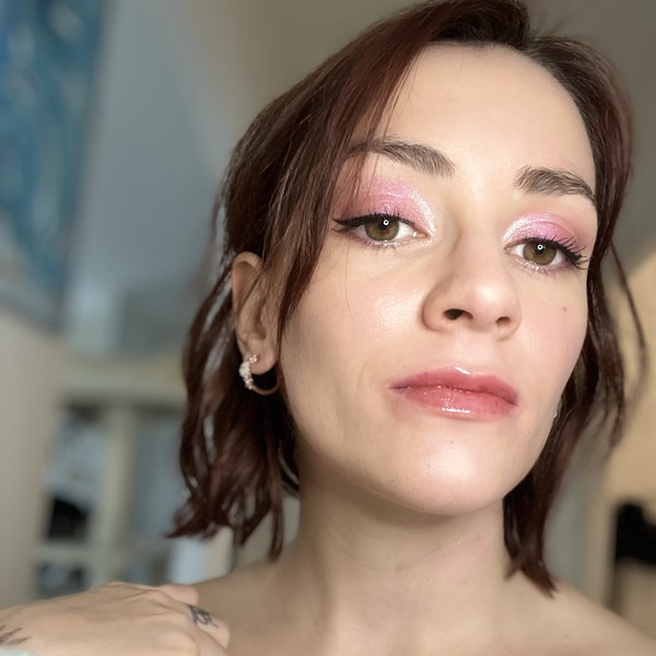 Leonie - Prof de maquillage - Coëx