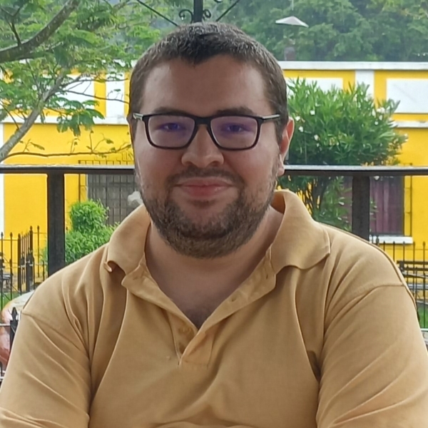 Diego - Prof matemáticas - Cartago