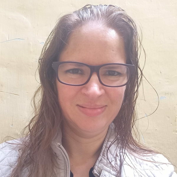 Claudia - Prof inglés - Lima