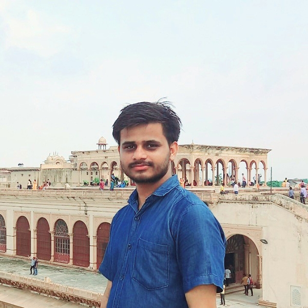 SOMENDRA - Biology teacher - Amethi