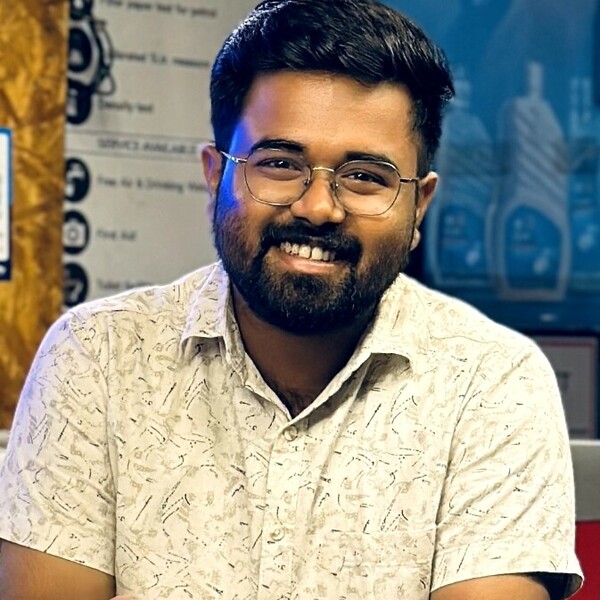 Vinesh - Chemistry teacher - Coimbatore
