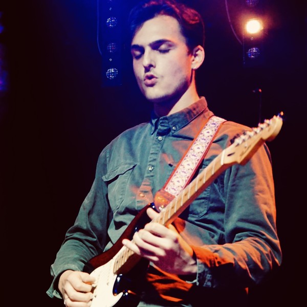 Andrea - Prof de guitare - Paris