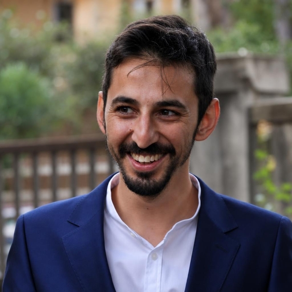 Stefano - Insegnante di storia - Pisa
