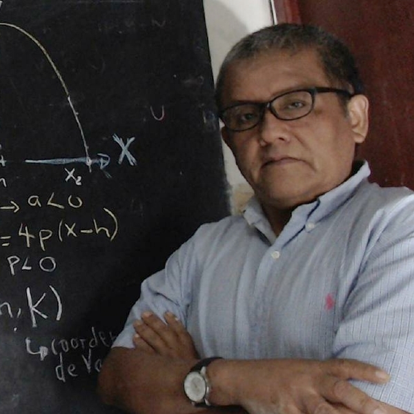 Moises - Prof matemáticas - Trujillo