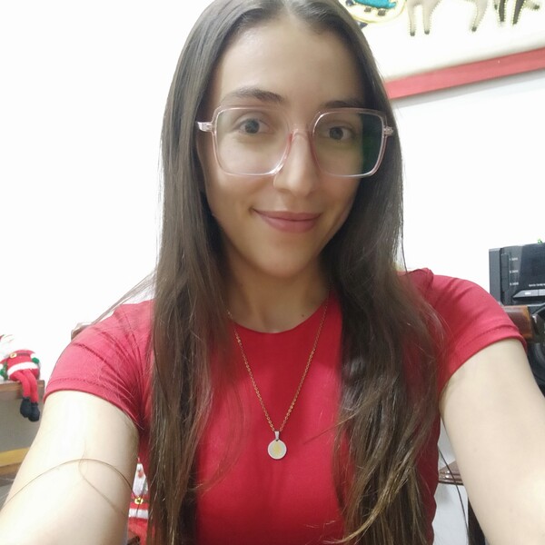 Claudia - tutor académico - Armenia