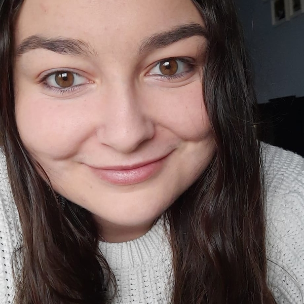 Laura - prof de Química - Parla