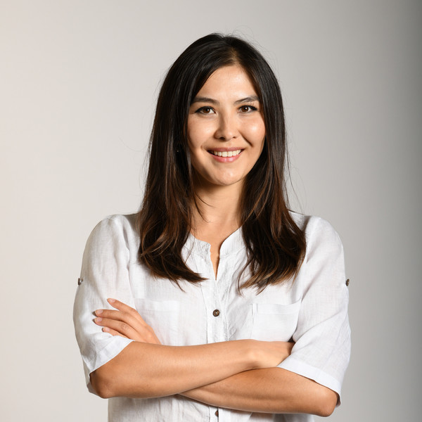 Aika - Prof de français - Genève