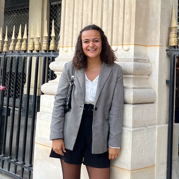 Ines - Prof de français - Liège