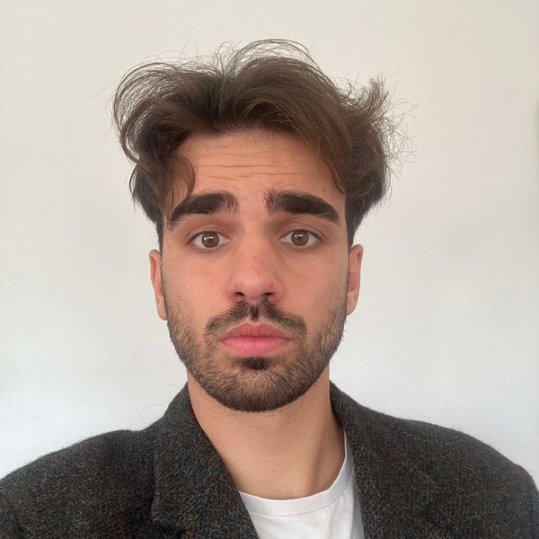 Antoine - Prof d'économie - Paris