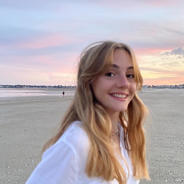Amélie - Prof d'aide aux devoirs - Angers