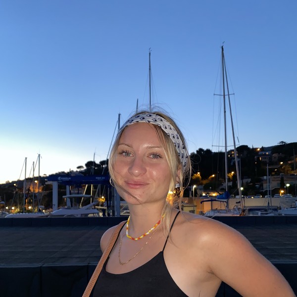Lucile - Prof de maths - Villeurbanne