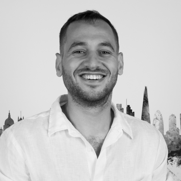 Adam - Economics tutor - London